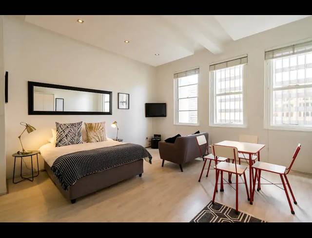 1 BEDROOM APARTMENT RENTED IN CAPE TOWN CITY CENTRE